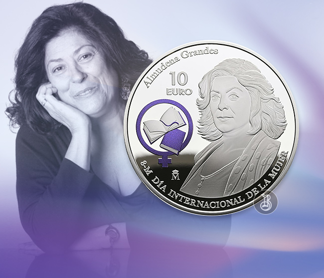 Серебряная монета к женскому празднику